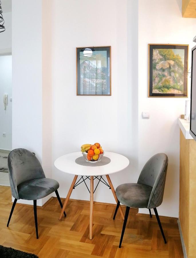 Apartman Mia スレムスカ・ミトロヴィツァ エクステリア 写真